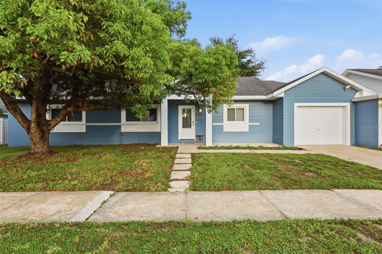 8405 OAK BLUFF DRIVE