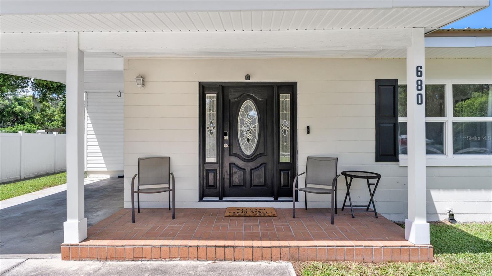 Listing photo 3 for 680 Sunset Dr