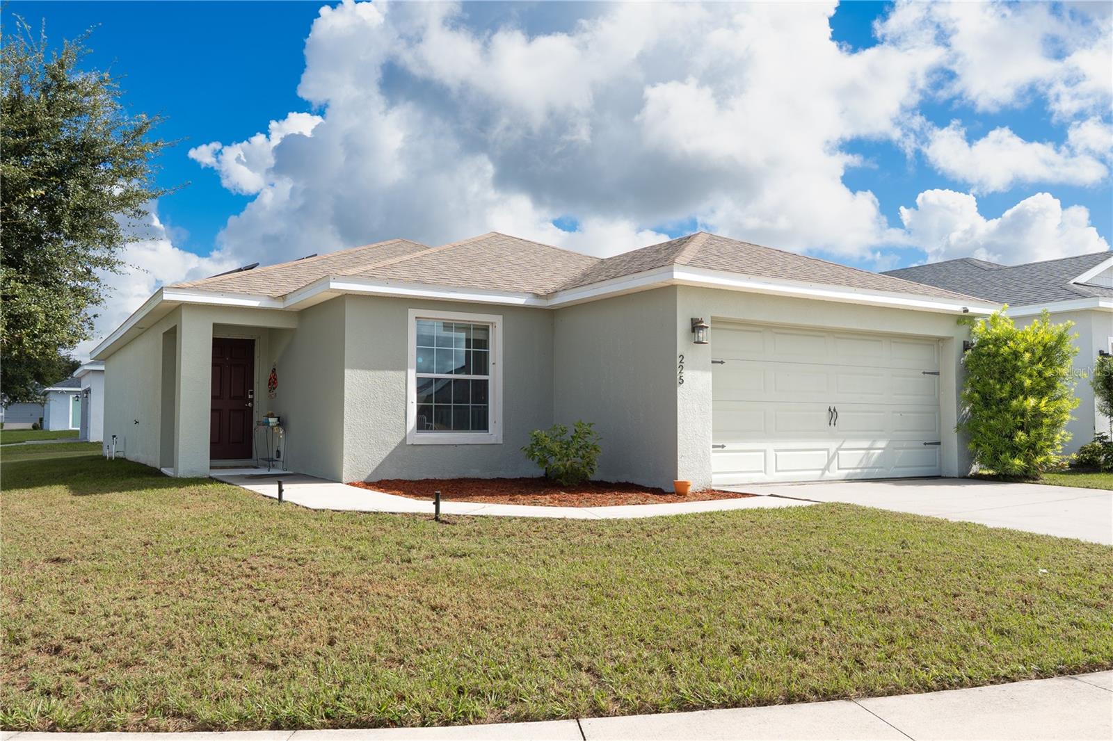 Listing photo 3 for 225 Sandestin Dr