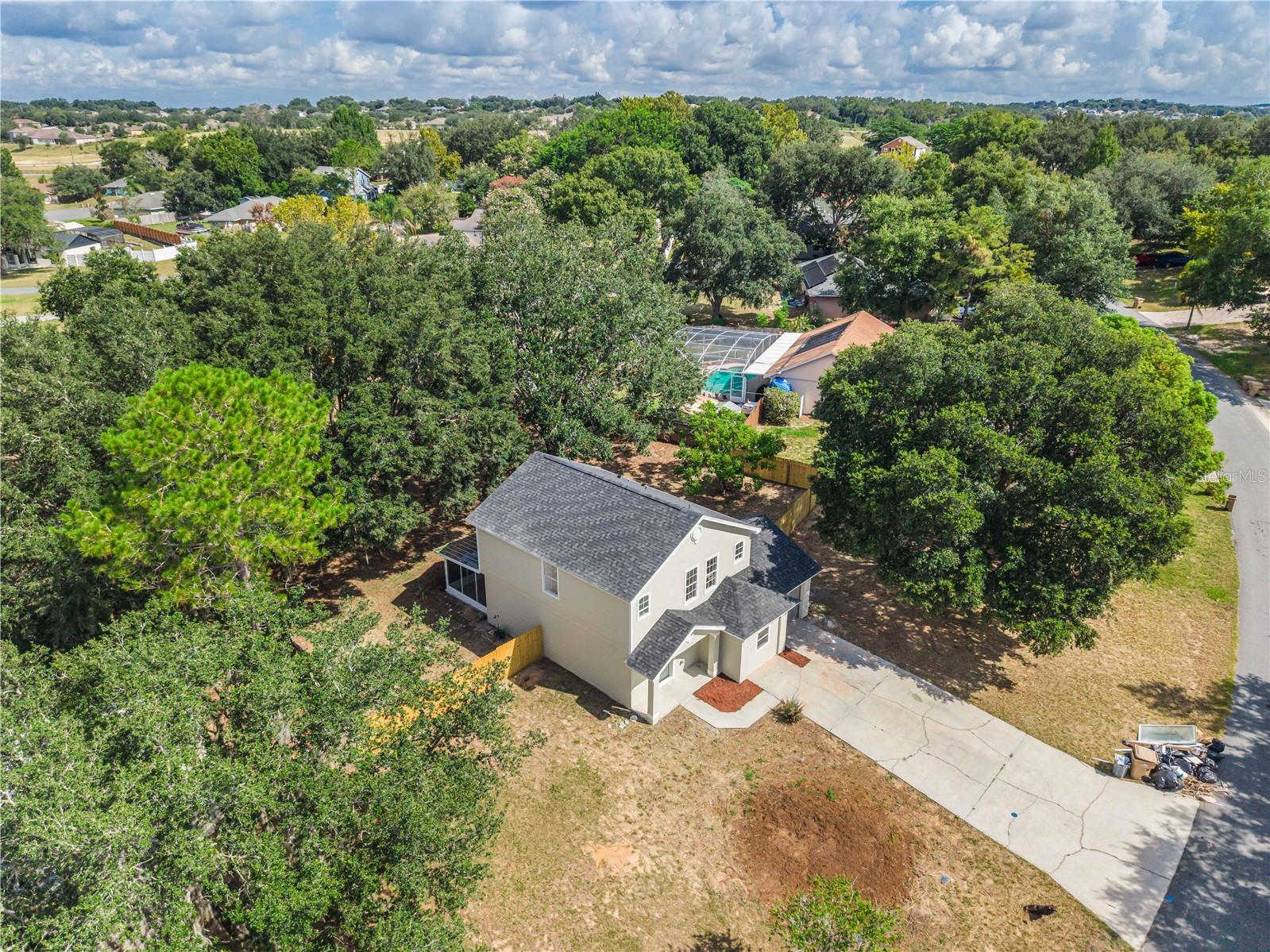 Listing photo 3 for 11424 Mandarin Dr