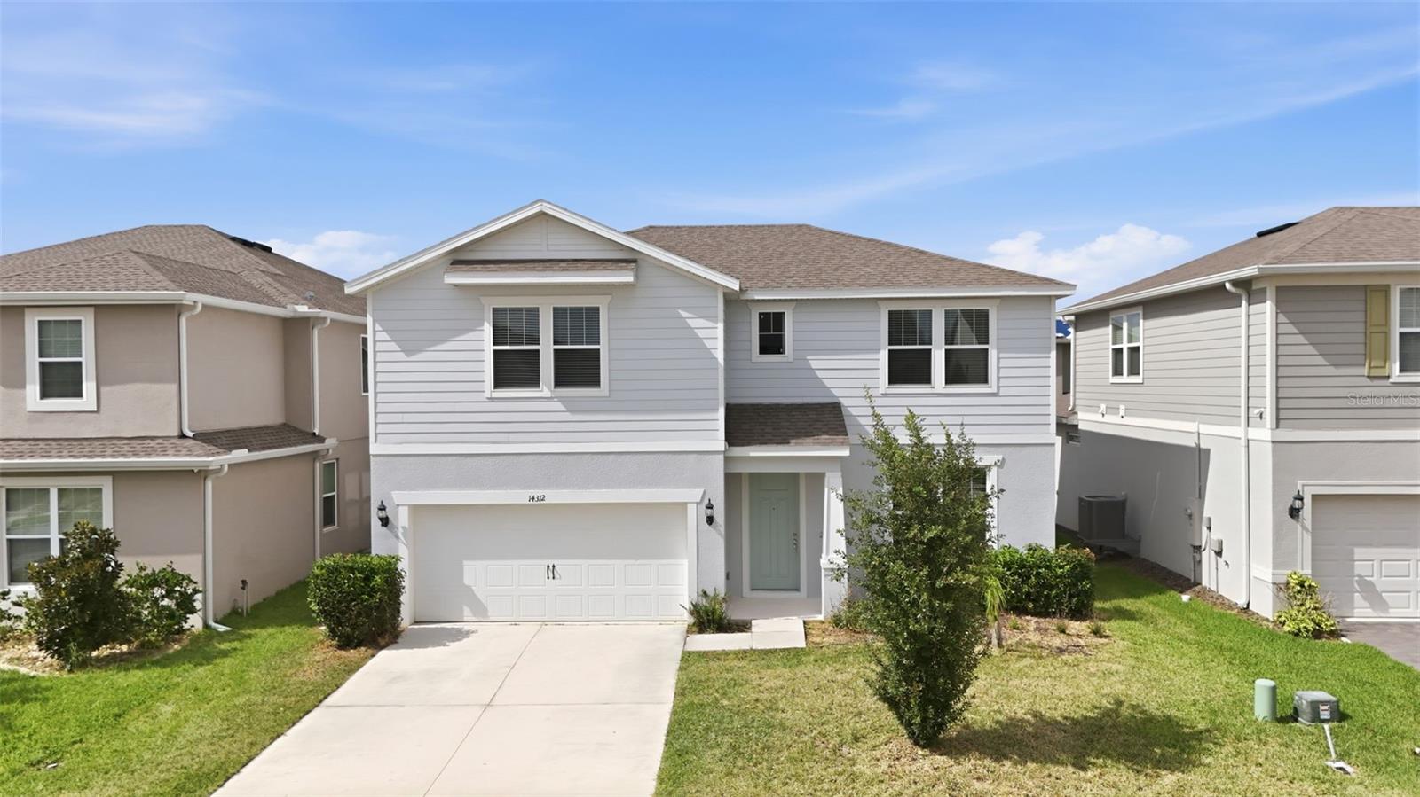 Listing photo 1 for 14312 Crestavista Ave