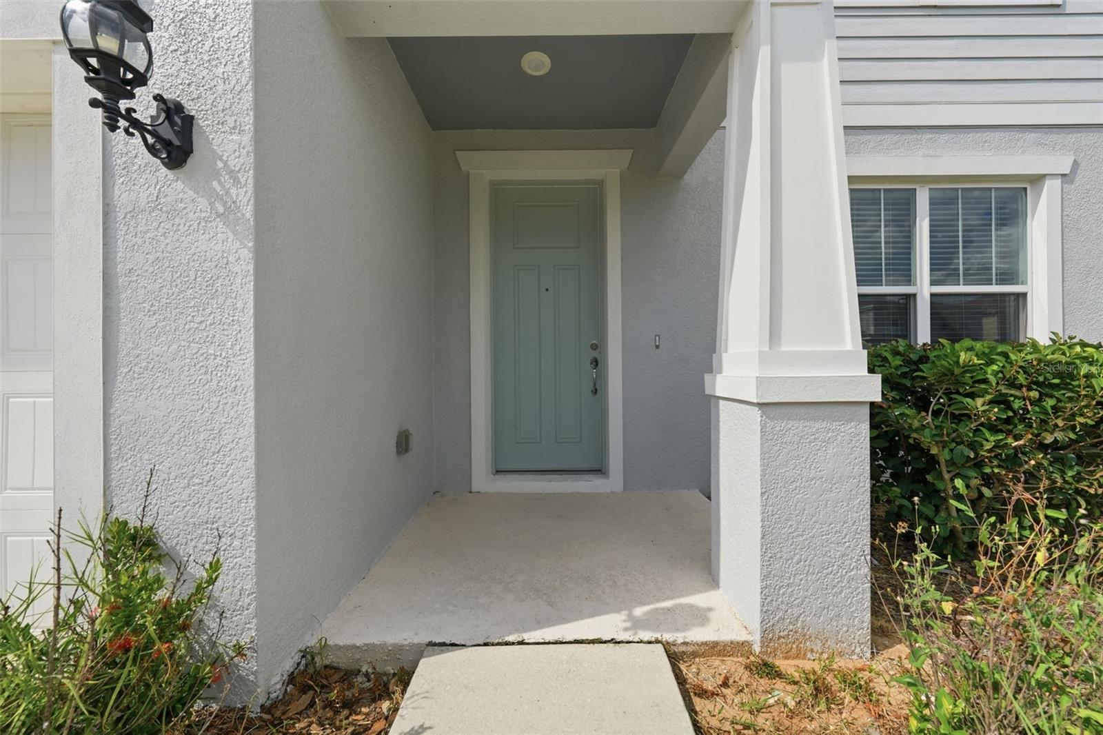 Listing photo 3 for 14312 Crestavista Ave