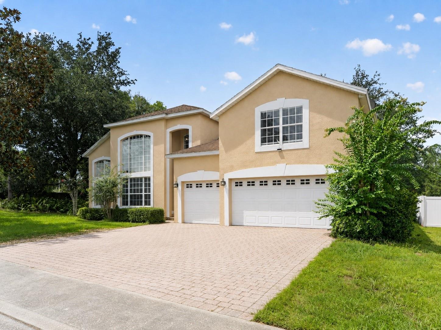 2100 LAUREL BLOSSOM CIRCLE