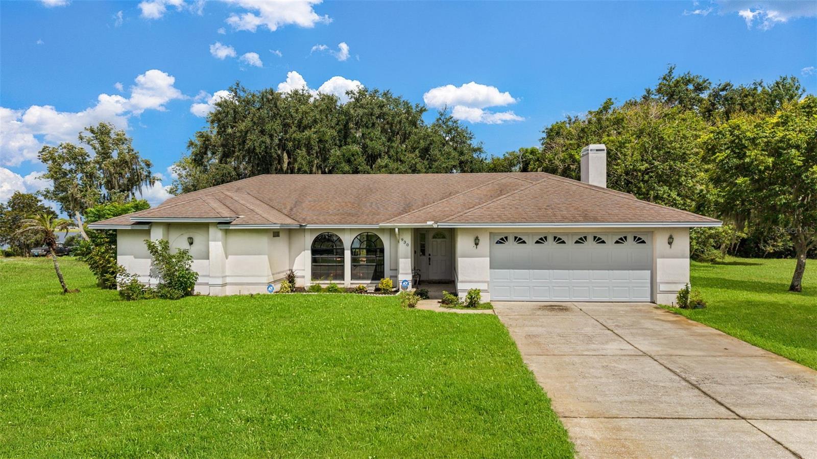 Listing photo 2 for 930 Albritton Way
