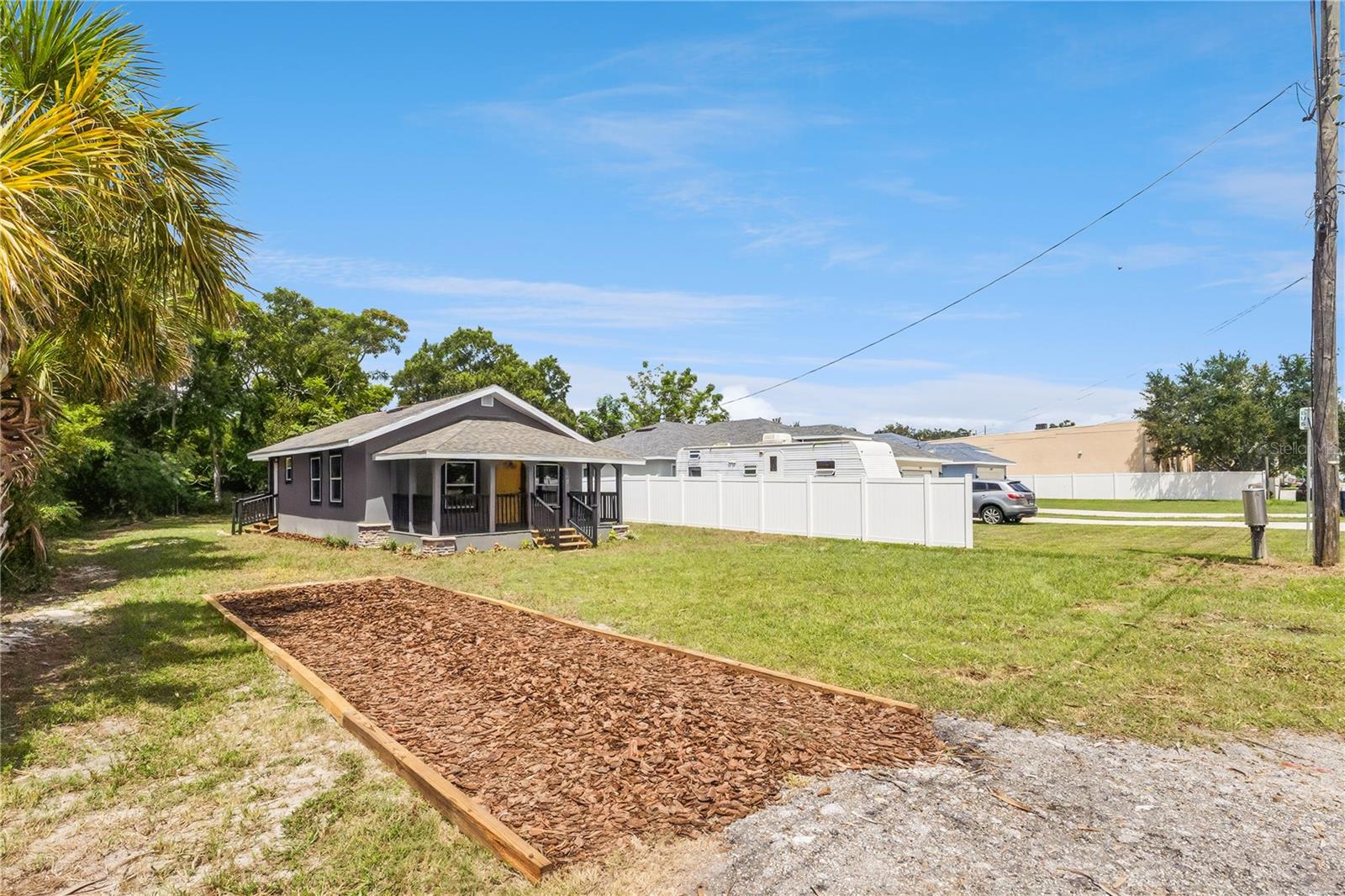 Listing photo 1 for 512 Bennett St