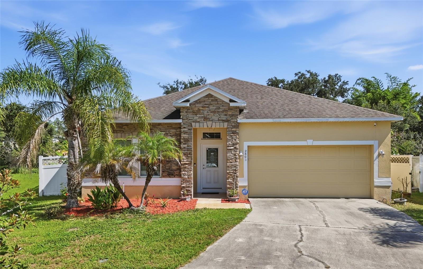 2803 MOONSTONE BEND