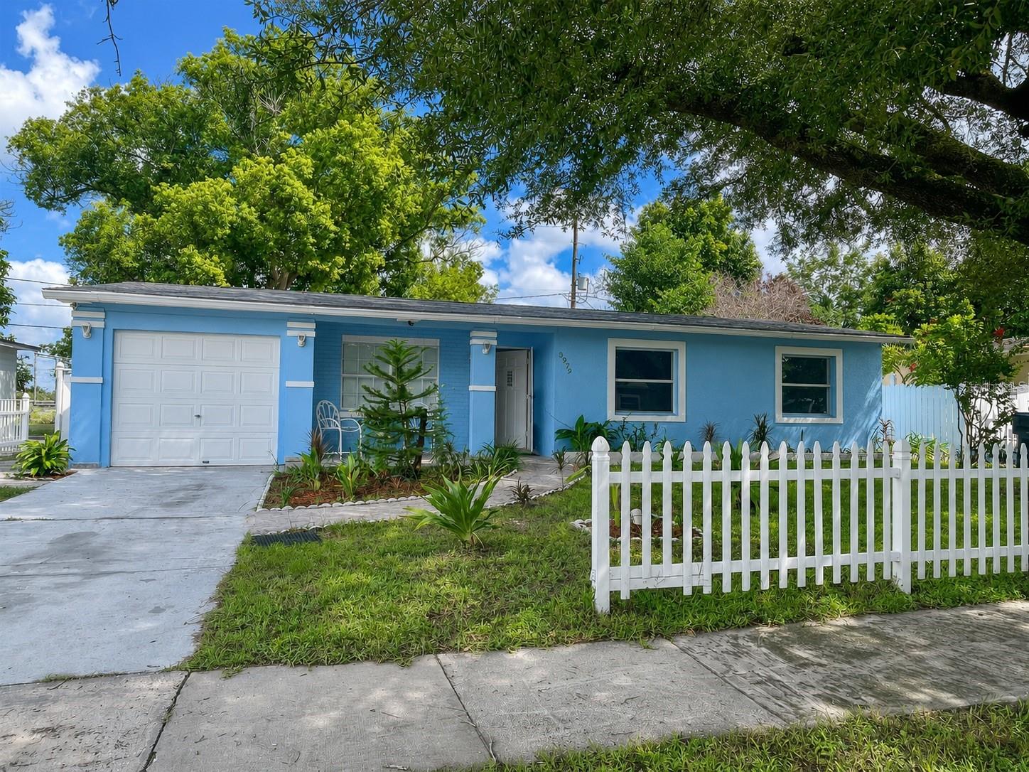 3979 SW QUEEN ANNE DRIVE