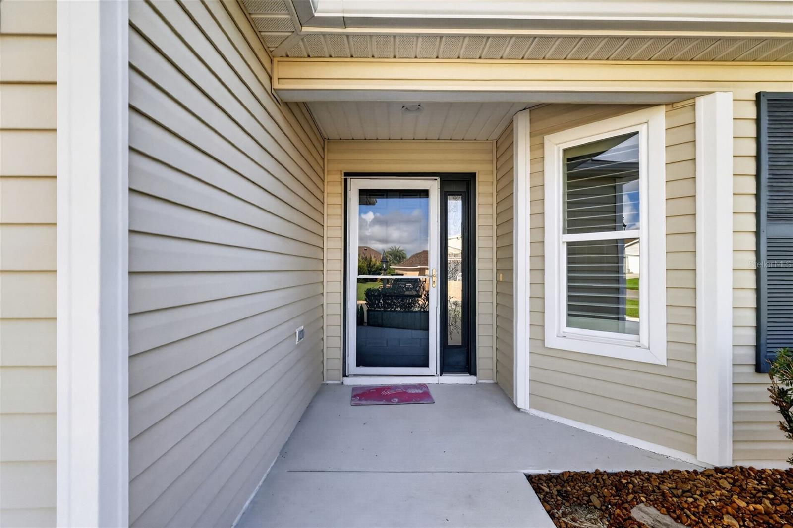 Listing photo 3 for 3305 Fink St