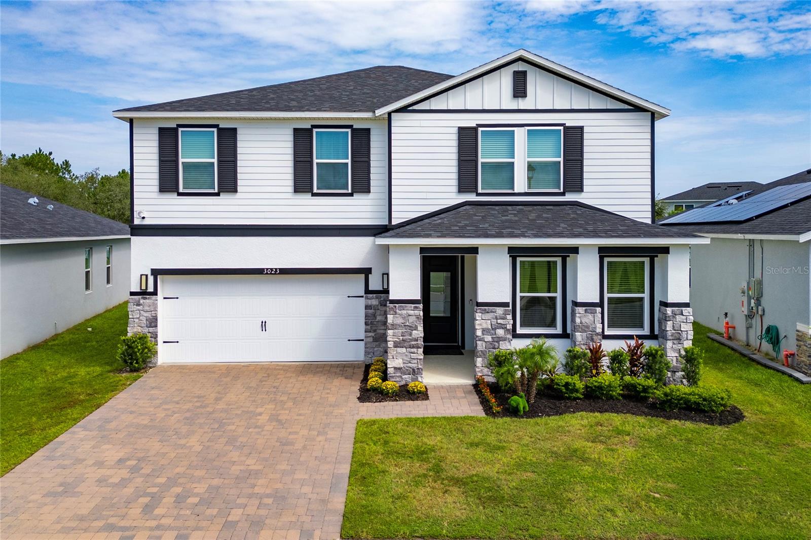 Listing photo 1 for 3023 Sanctuary Dr