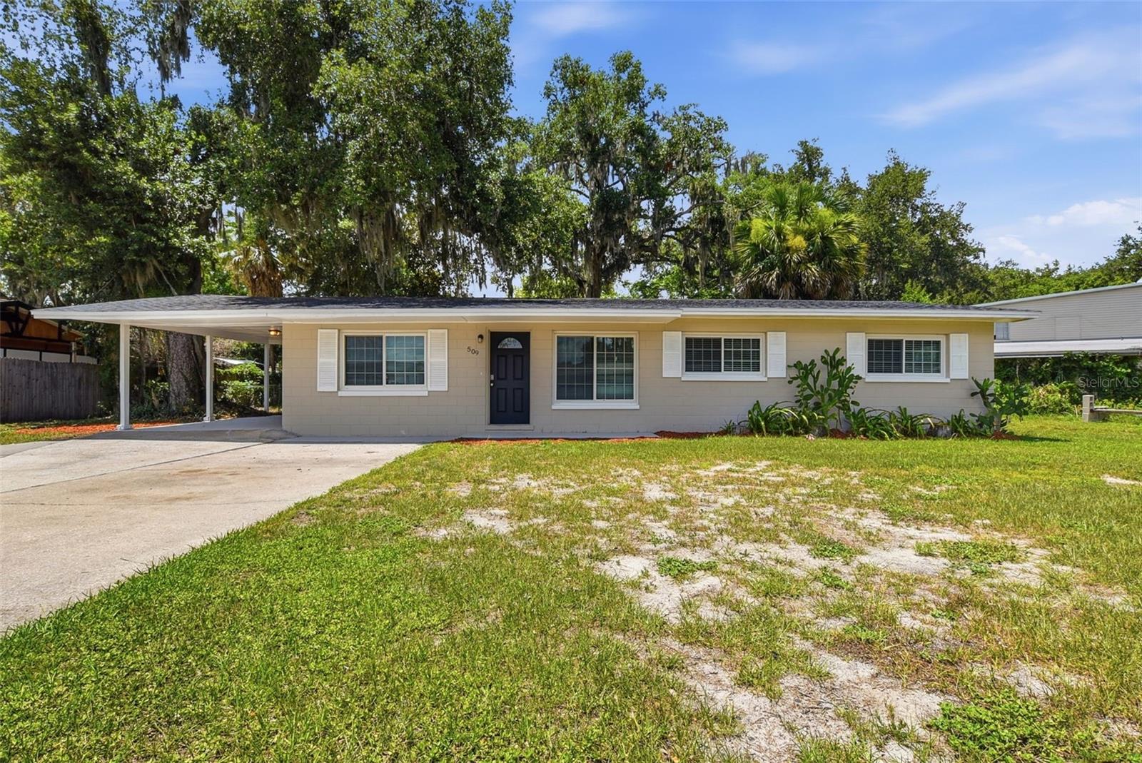 Listing photo 1 for 509 Scenic St
