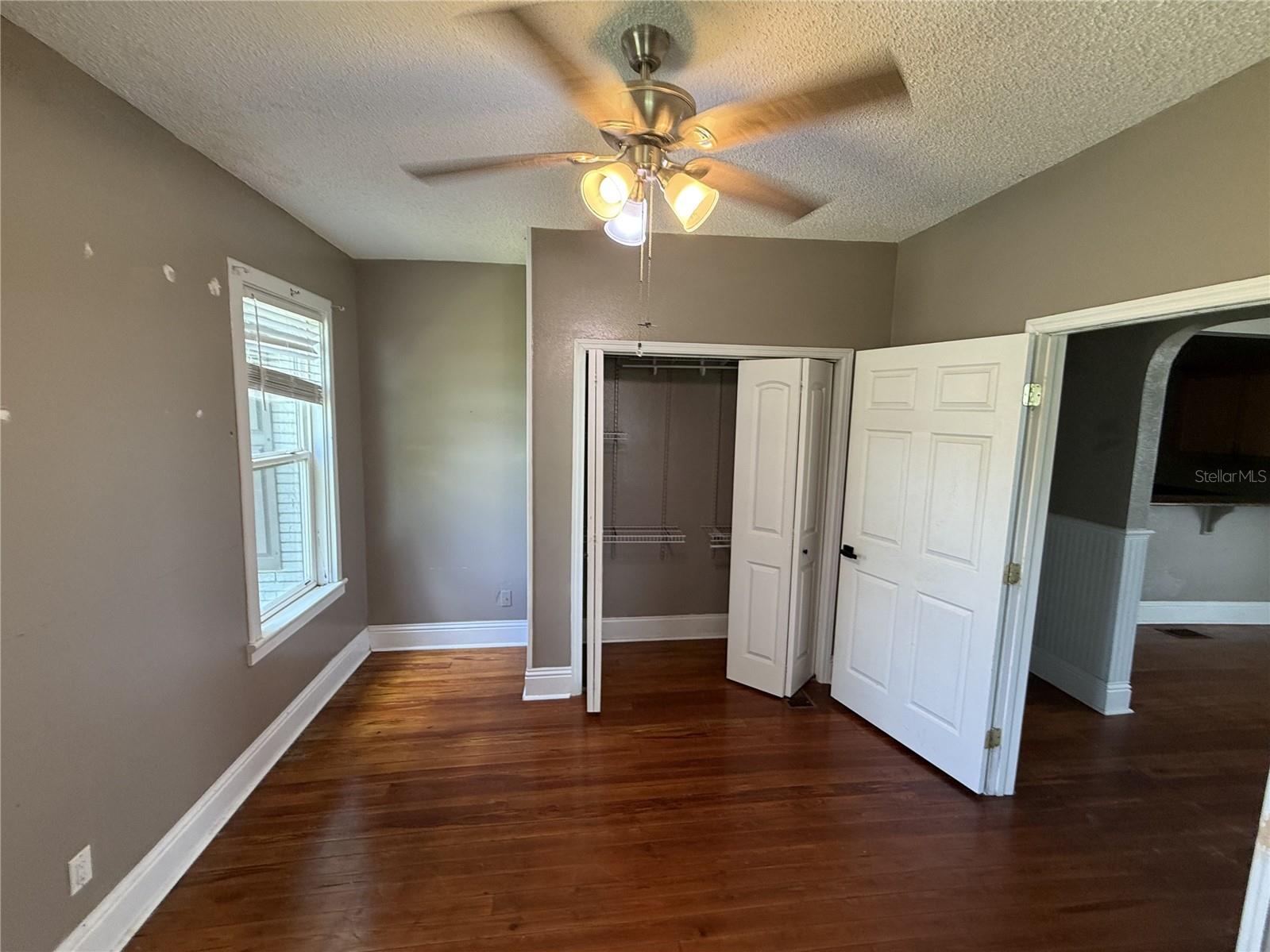 Listing photo 3 for 1115 Keller Rd