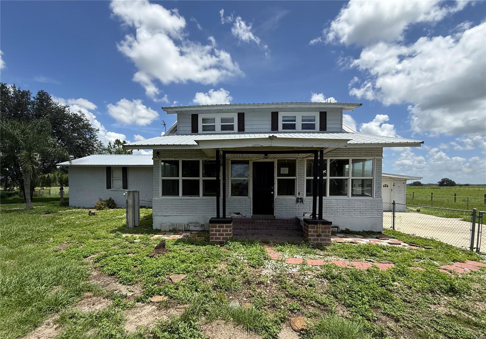 Listing photo 1 for 1115 Keller Rd