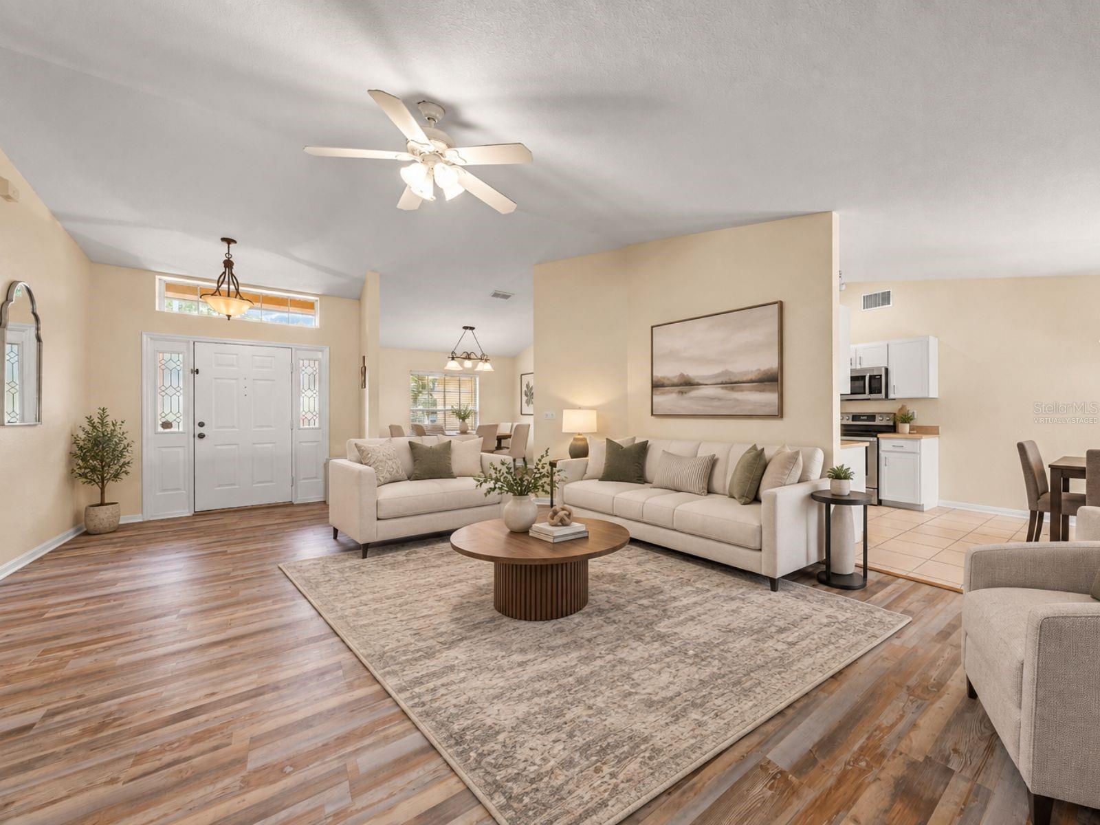 Listing photo 3 for 2829 Hickory Ridge