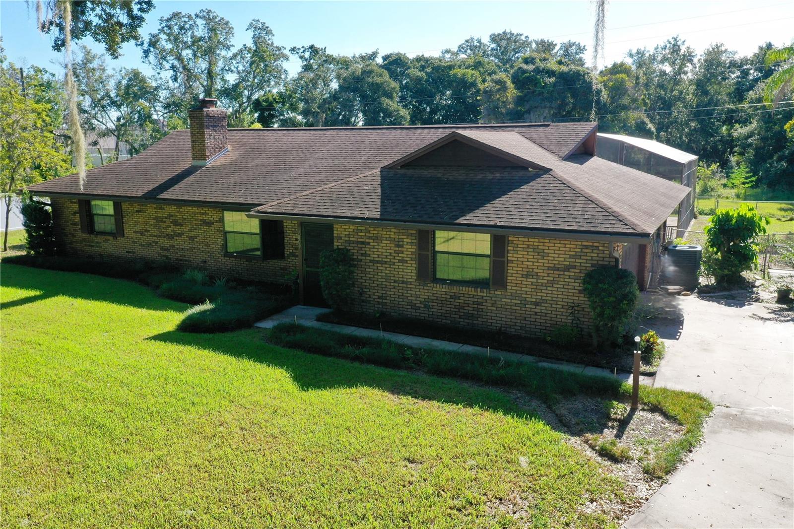 1809 KING EDWARD DRIVE