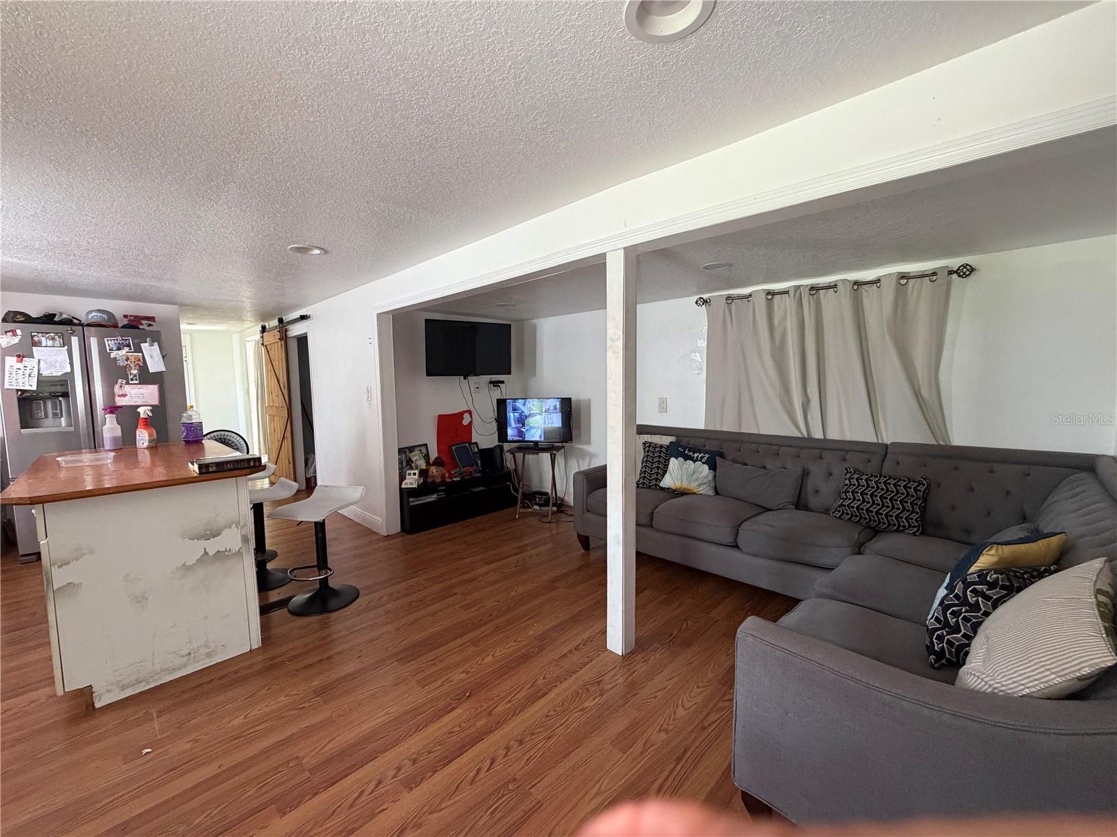 Photo 12