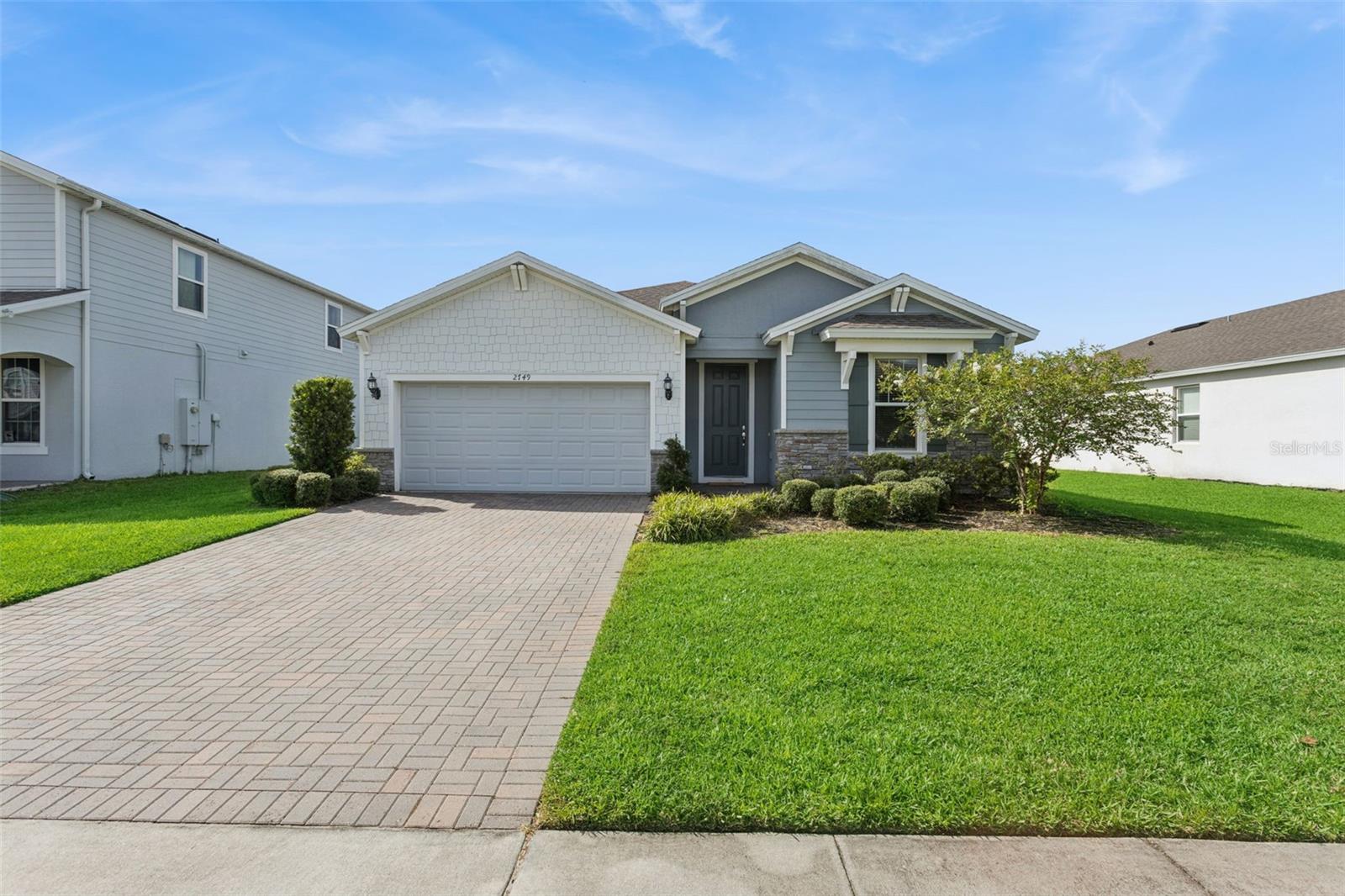 2749 HILLTOP LOOP