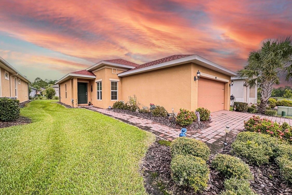 Listing photo 2 for 145 Palazzo Ln
