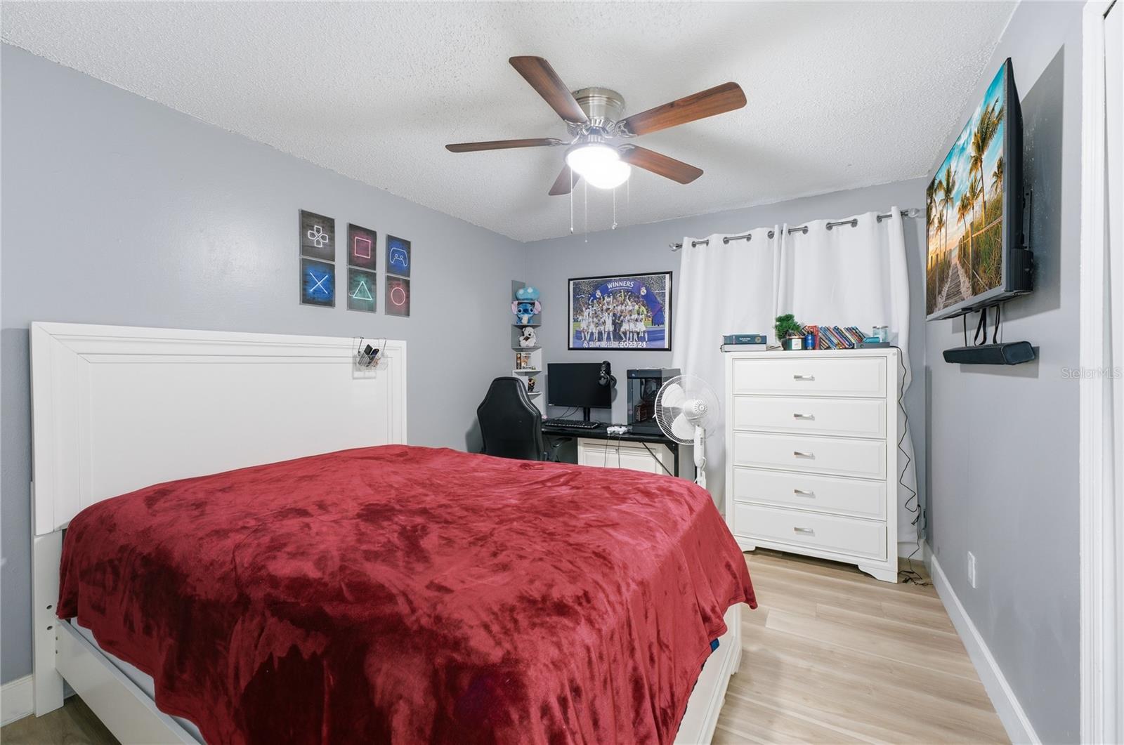 Photo 19