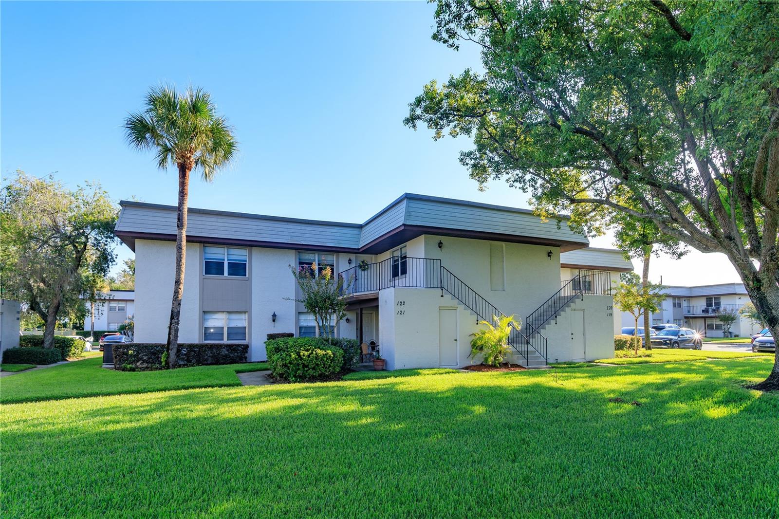 122 WINDTREE LANE Unit O