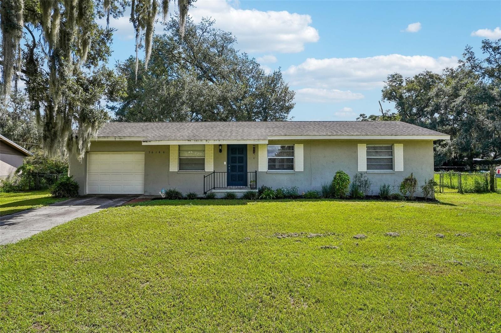 Listing photo 1 for 36146 Hickory St