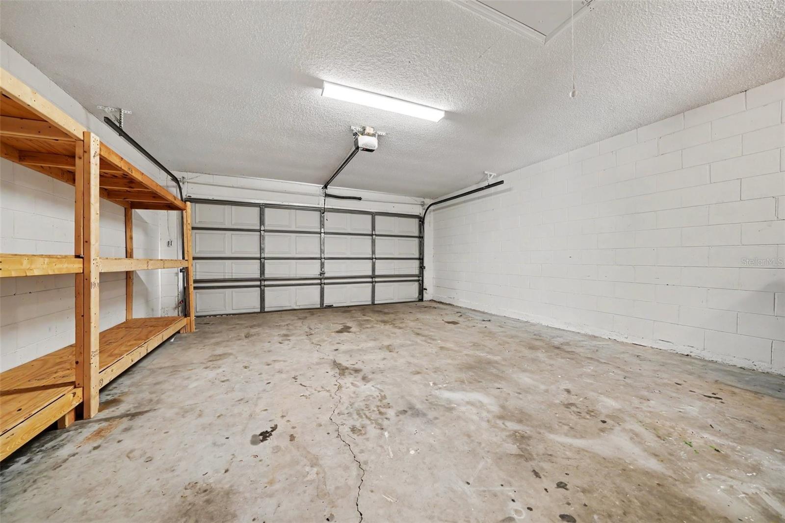 Photo 33