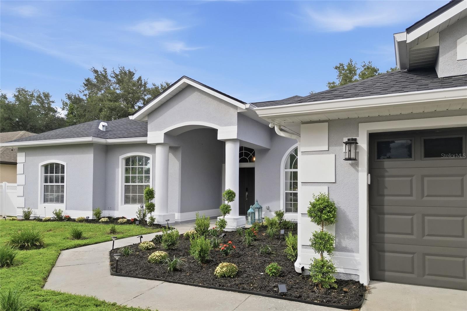 Listing photo 2 for 16548 Arrowhead Trl