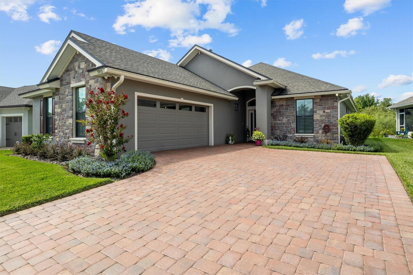 Listing photo 1 for 7953 Lake James Blvd