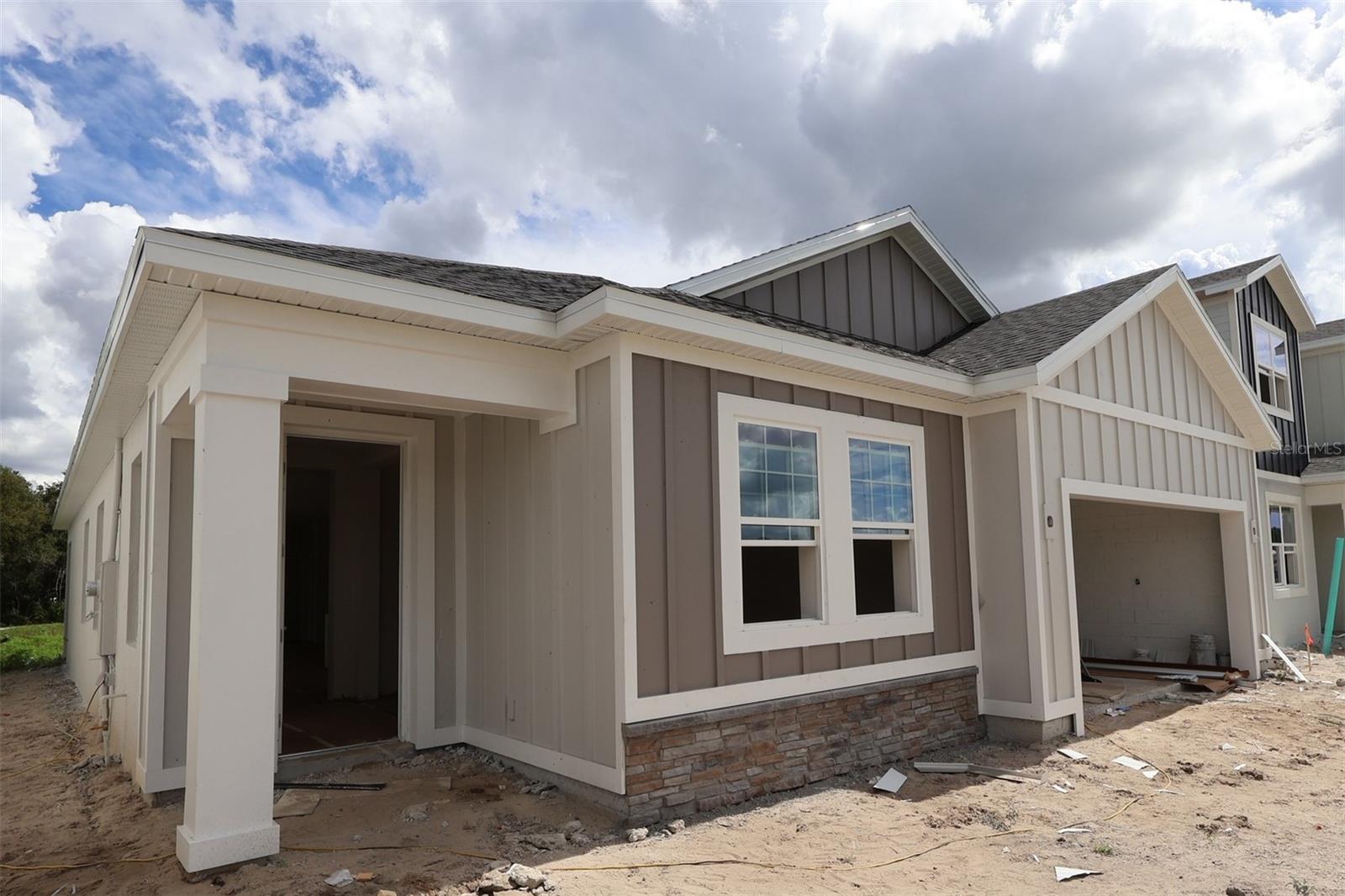 Listing photo 3 for 2867 Sweetgrass Ln