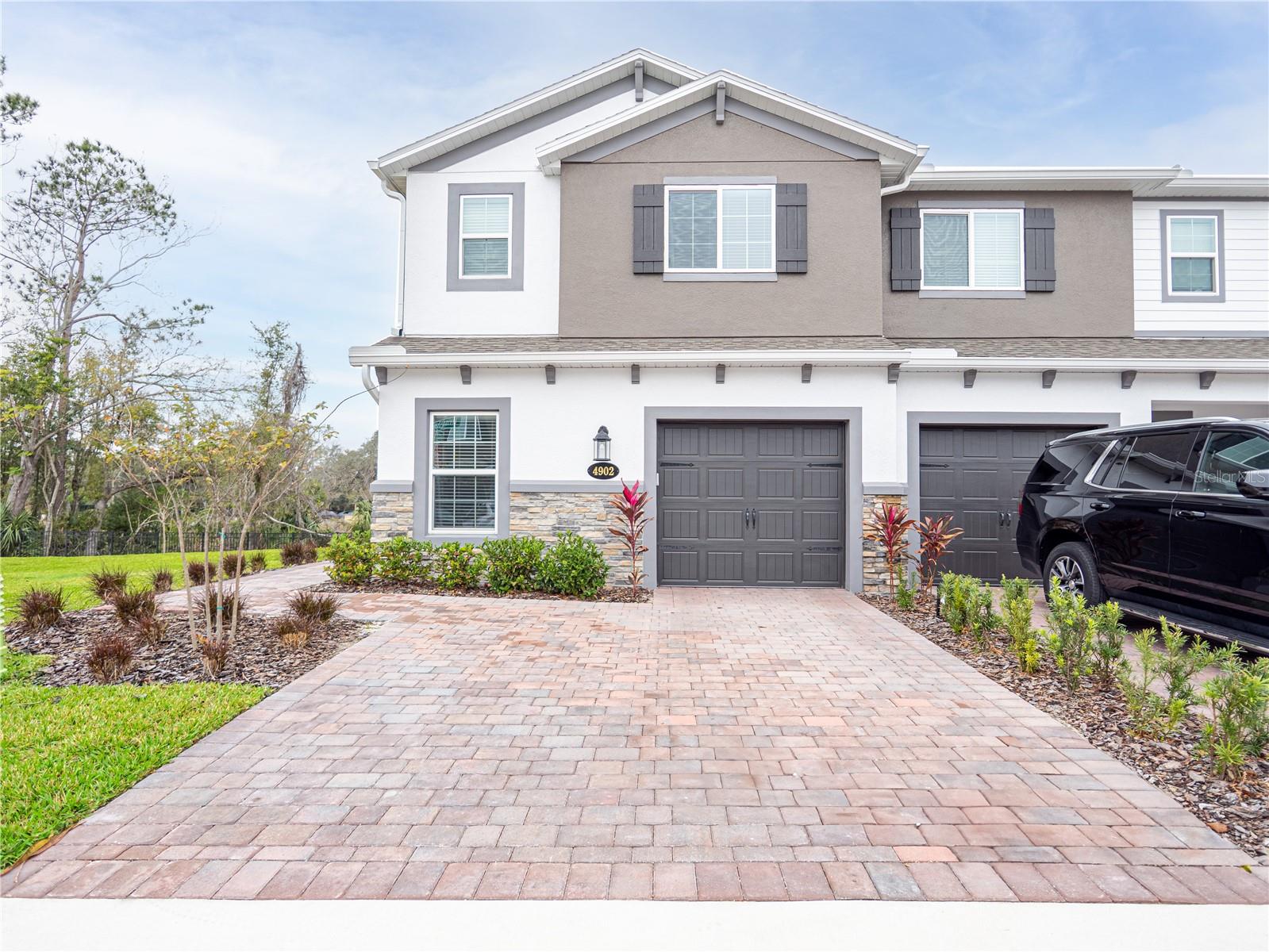 4902 LIVINGSTON LANE