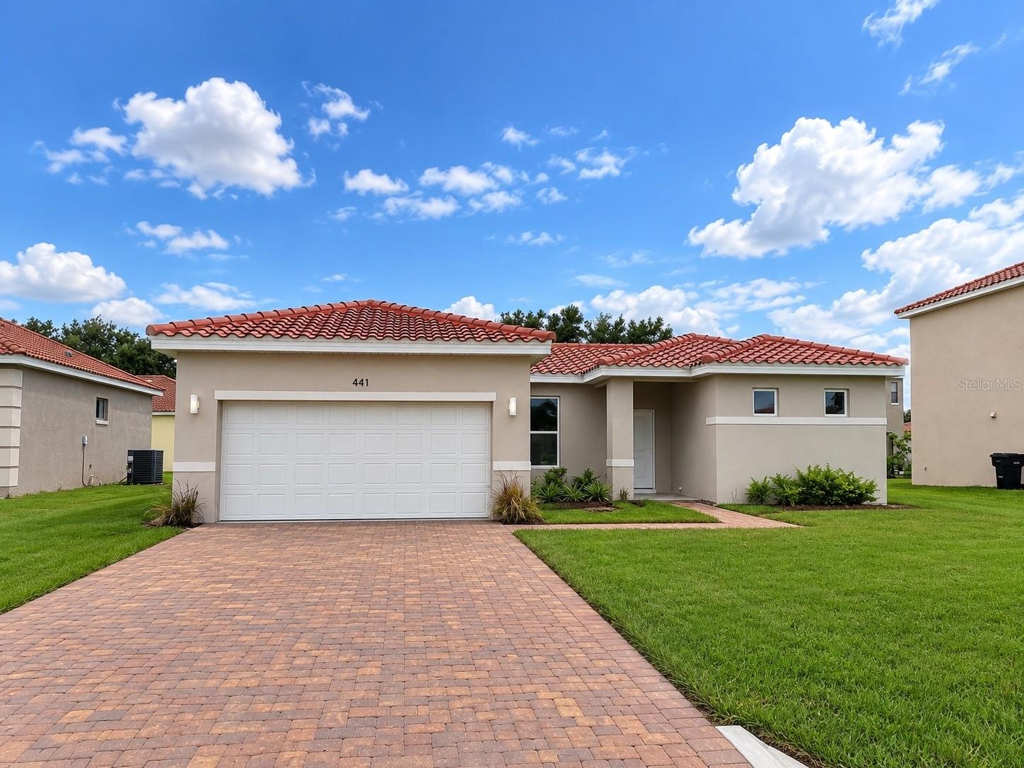 Listing photo 1 for 441 Caraway Dr