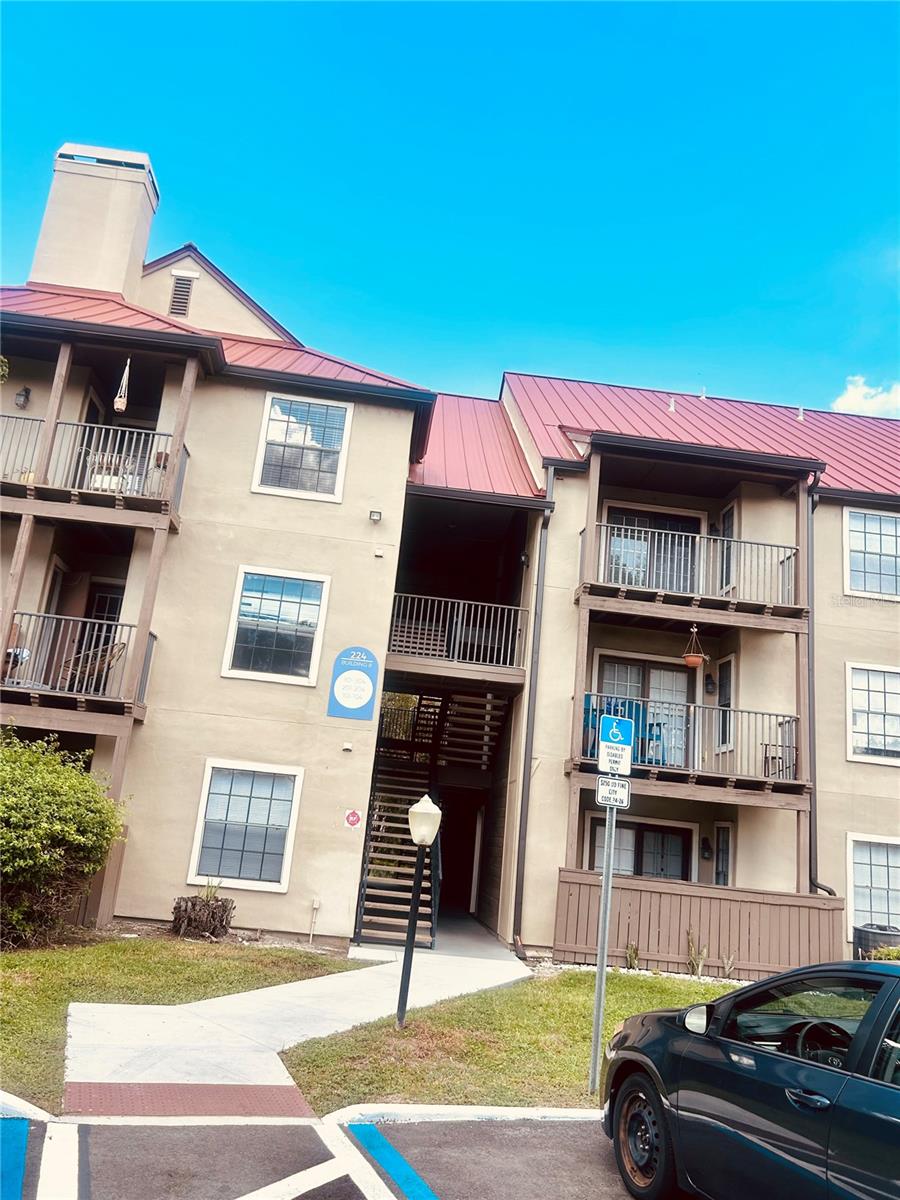 224 AFTON SQUARE Unit 203