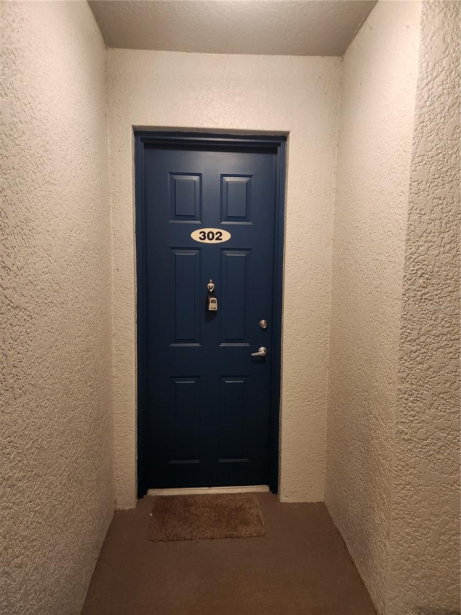 5257 CANE ISLAND LOOP Unit 302