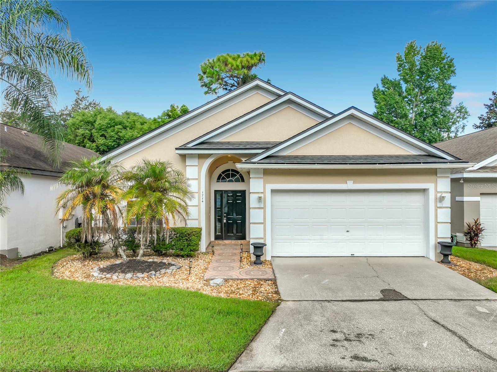 1714 FOX GLEN COURT
