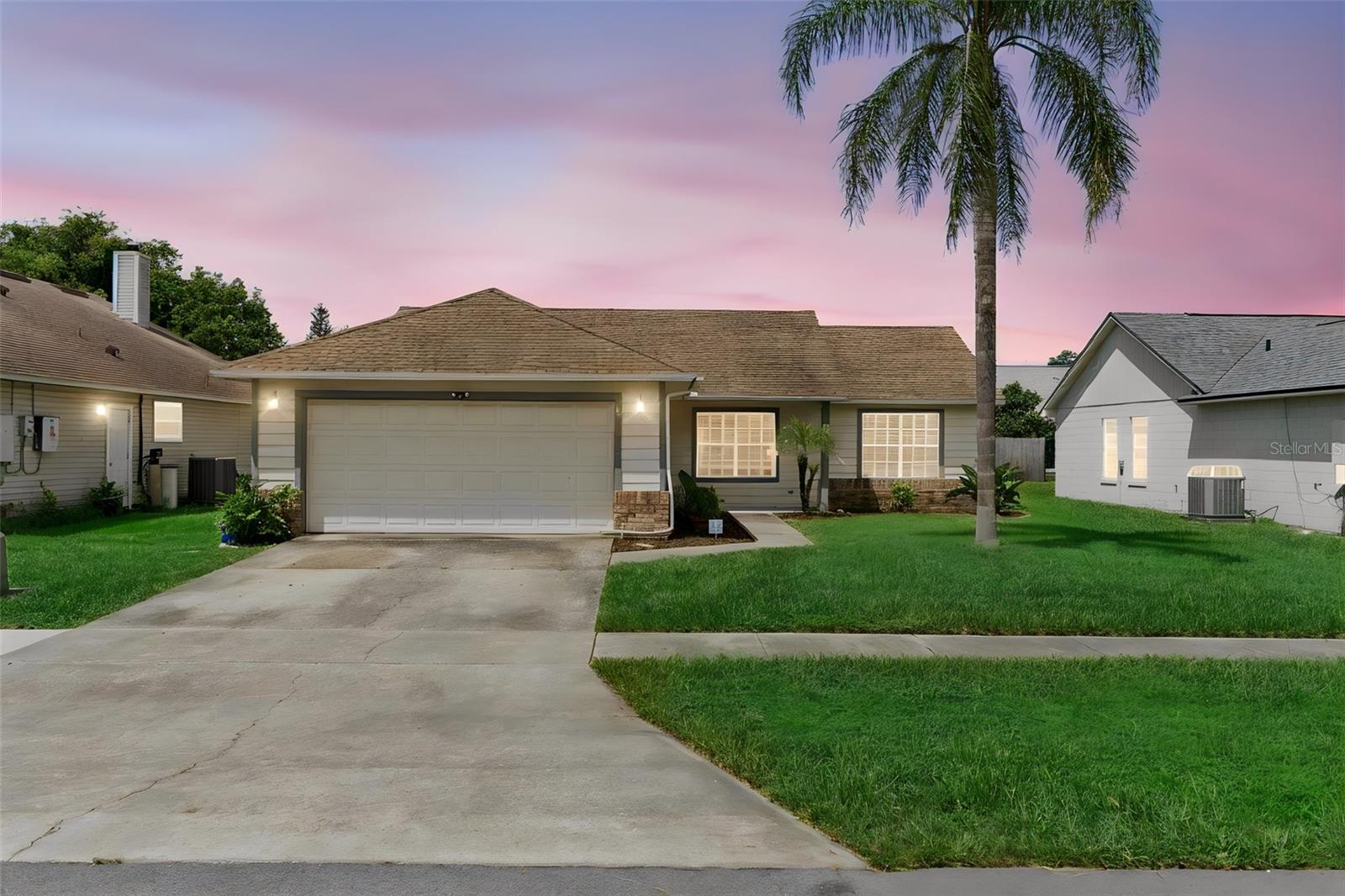 204 S BRISTOL CIRCLE