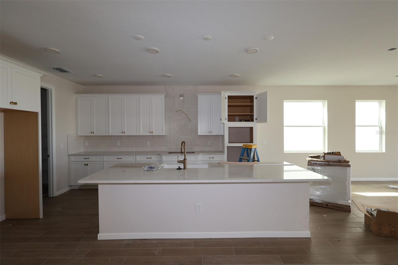 Listing photo 3 for 5388 Lassen St
