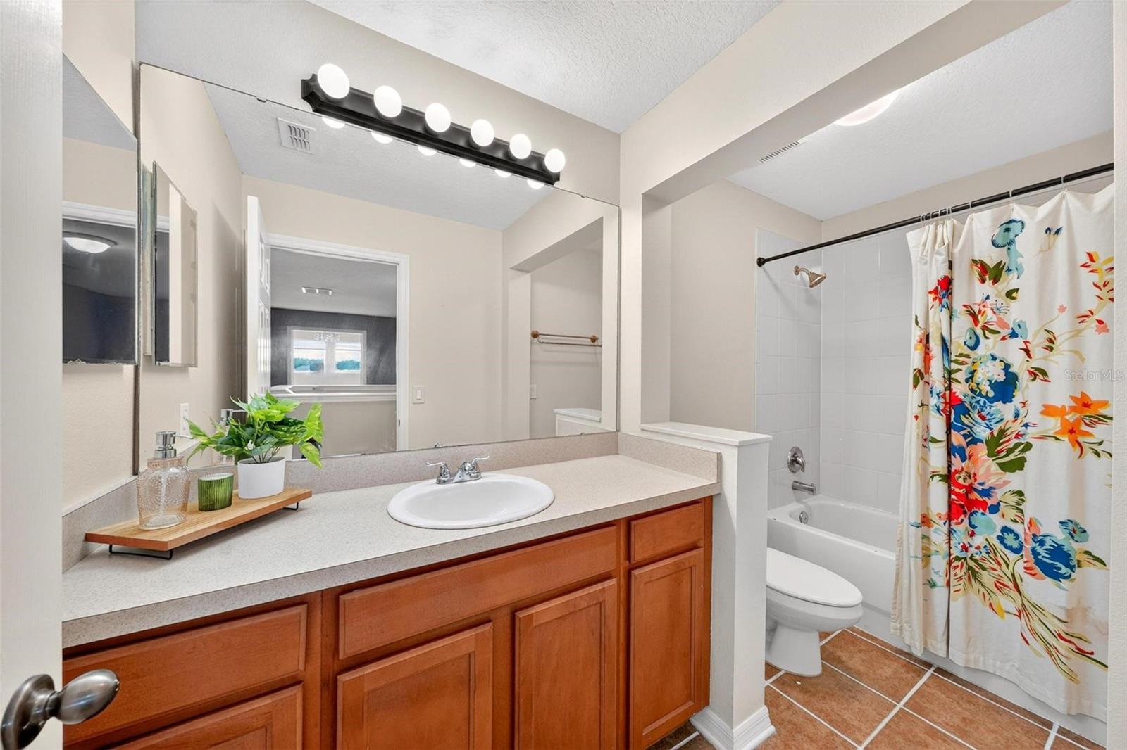 Photo 57