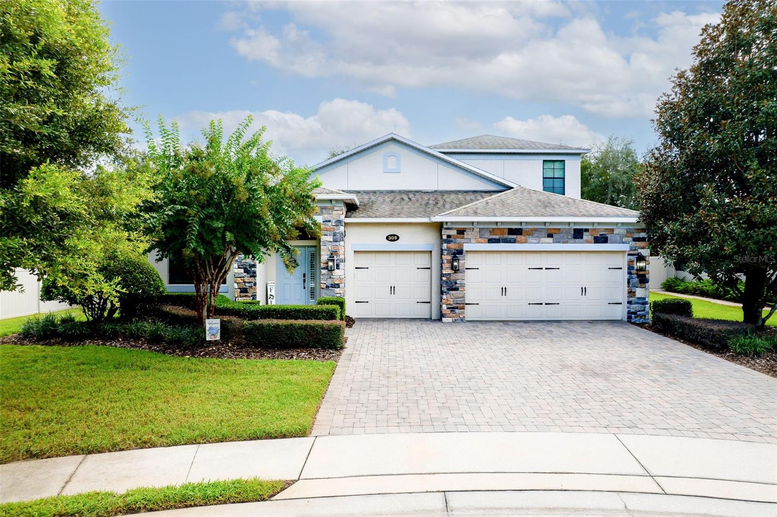309 BELLVIEW PLACE