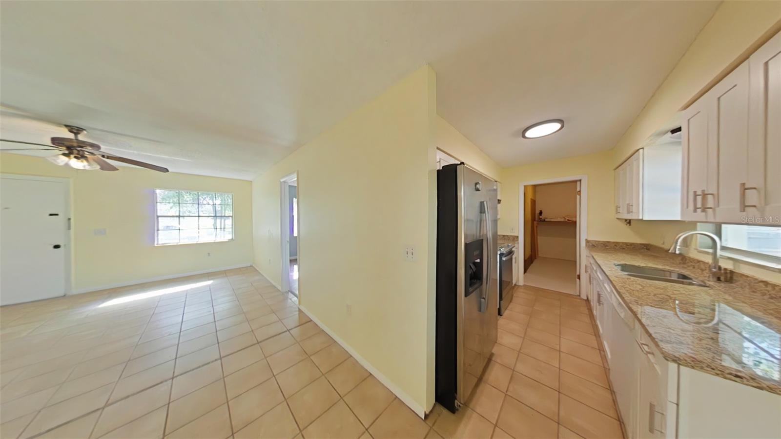 Listing photo 2 for 5550 Saint Joseph Blvd