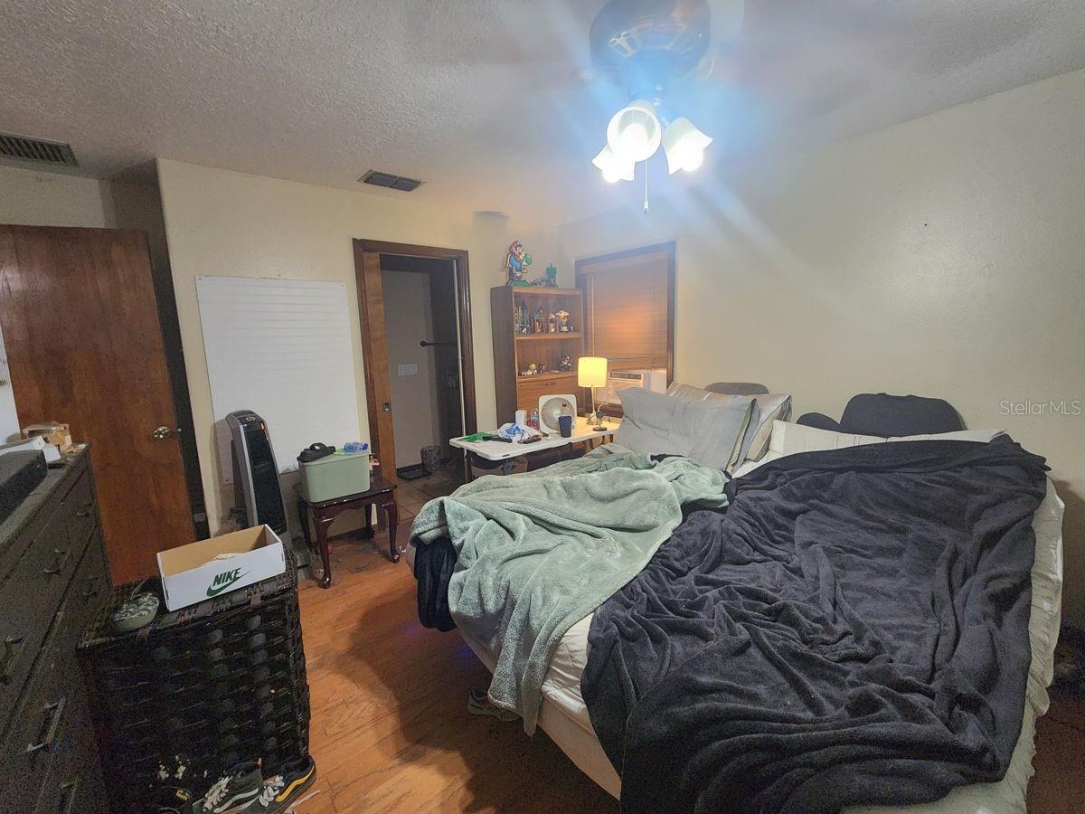 Listing photo 2 for 2407 Summer Hollow Dr