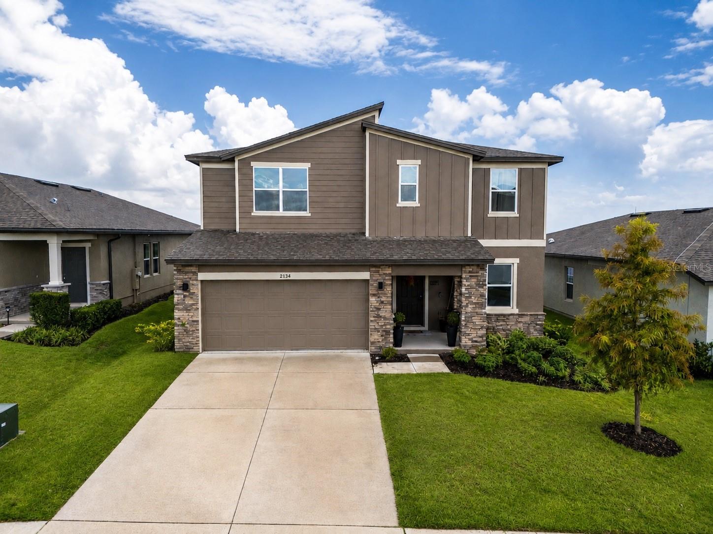 Listing photo 1 for 2134 Gold Dust Dr