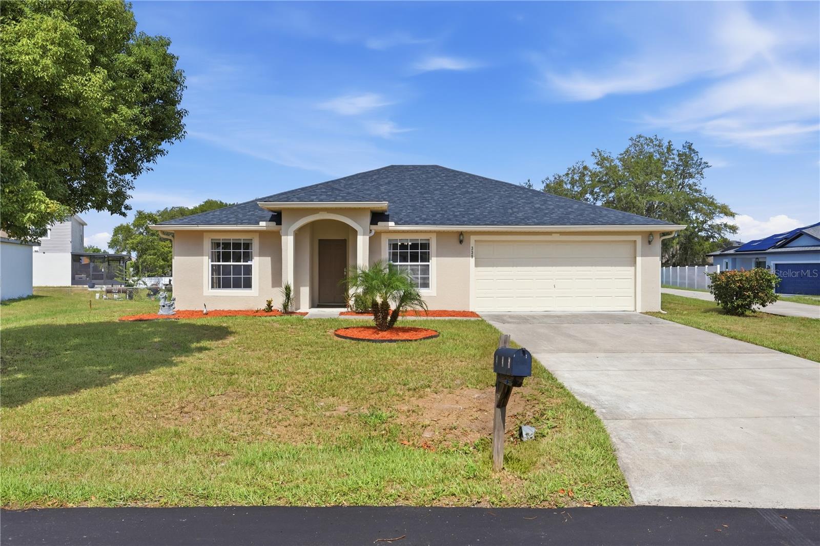 Listing photo 1 for 335 Erie Ct