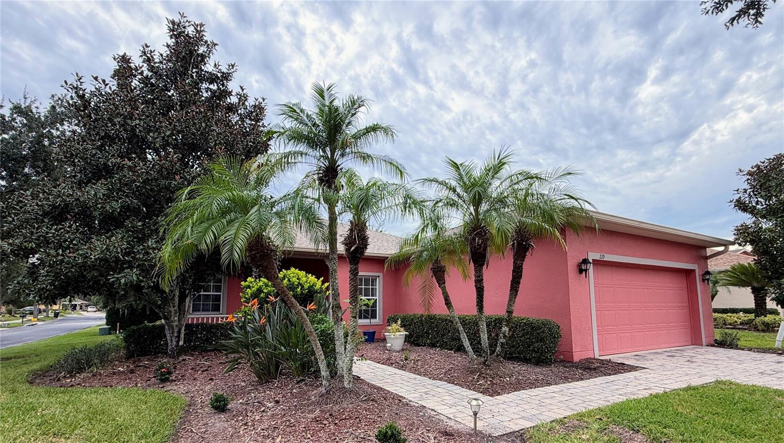 Listing photo for 219 Knoll Wood Dr