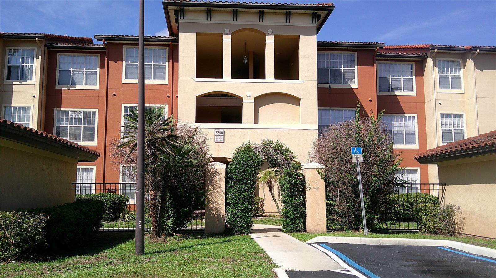 5548 METROWEST BOULEVARD Unit 306