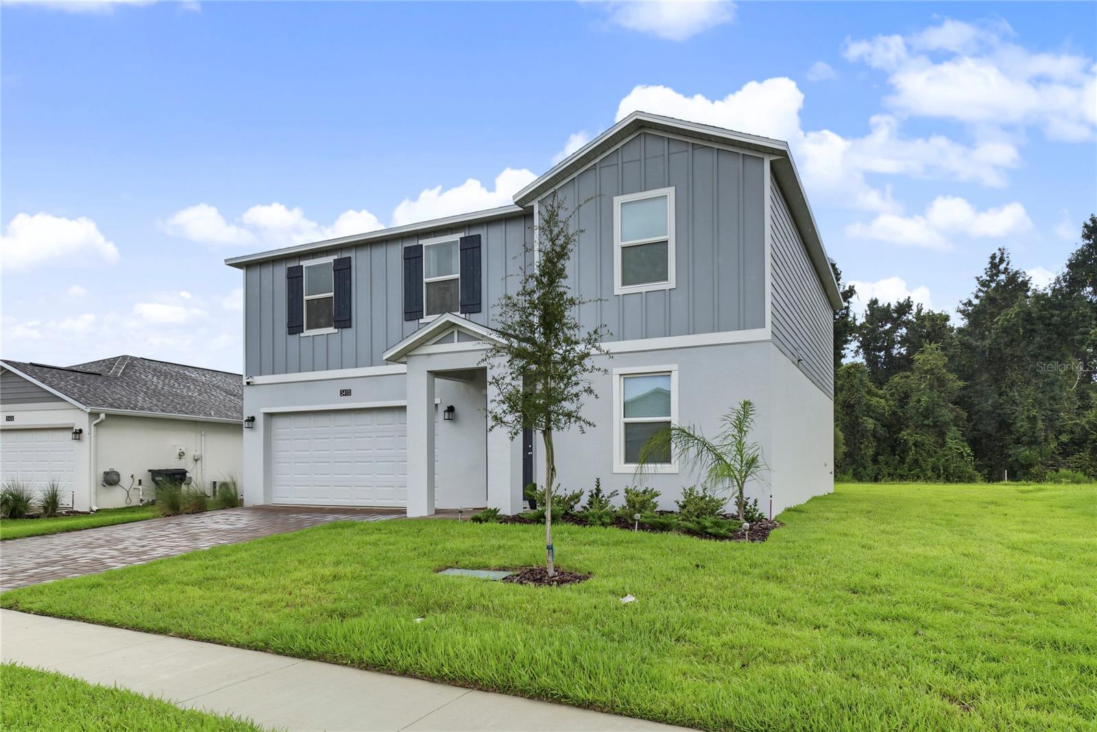 Listing photo 3 for 5410 Lewisham Dr