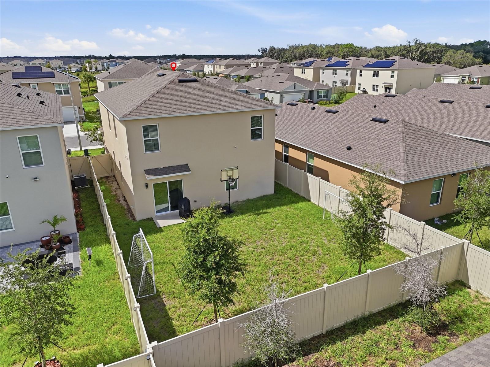 Listing photo 2 for 2815 Moulin Rd