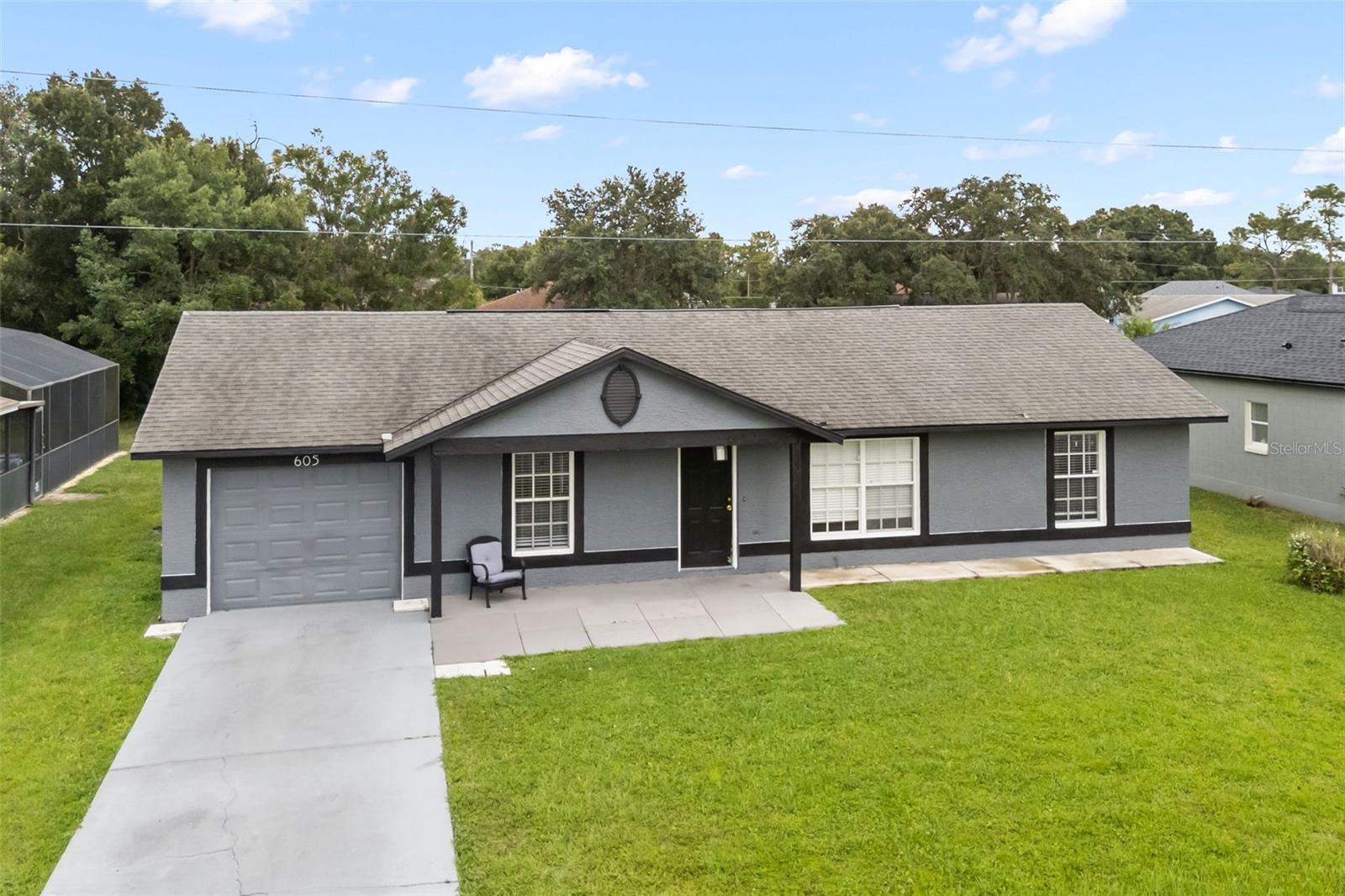 Listing photo 1 for 605 Tamarin Ln