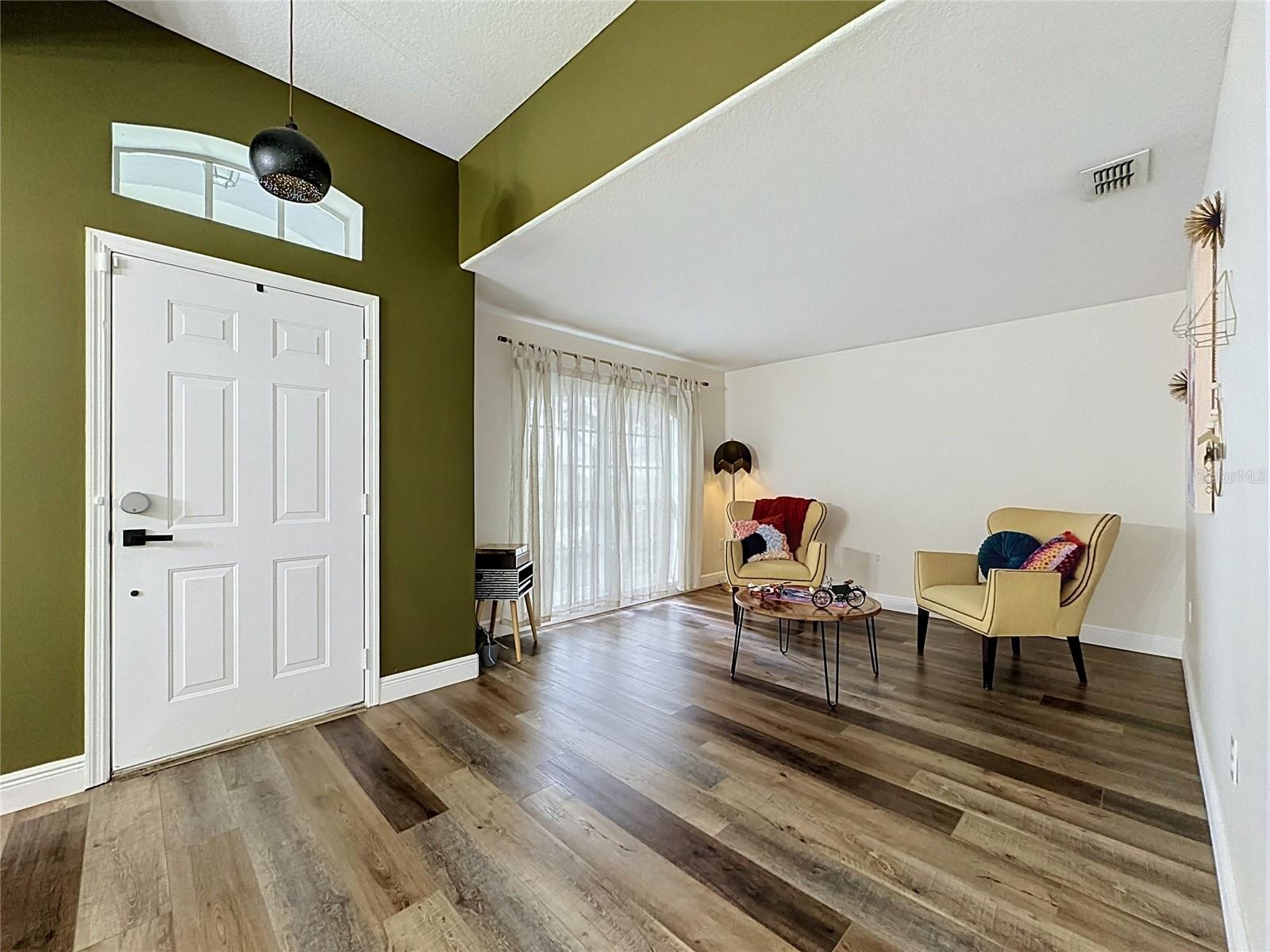 Listing photo 3 for 1213 Grand Reserve Dr
