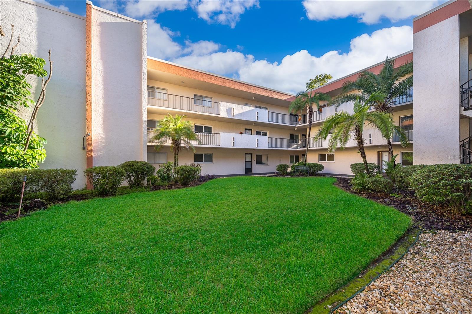 Listing photo 2 for 1130 N Lake Parker Ave #c126