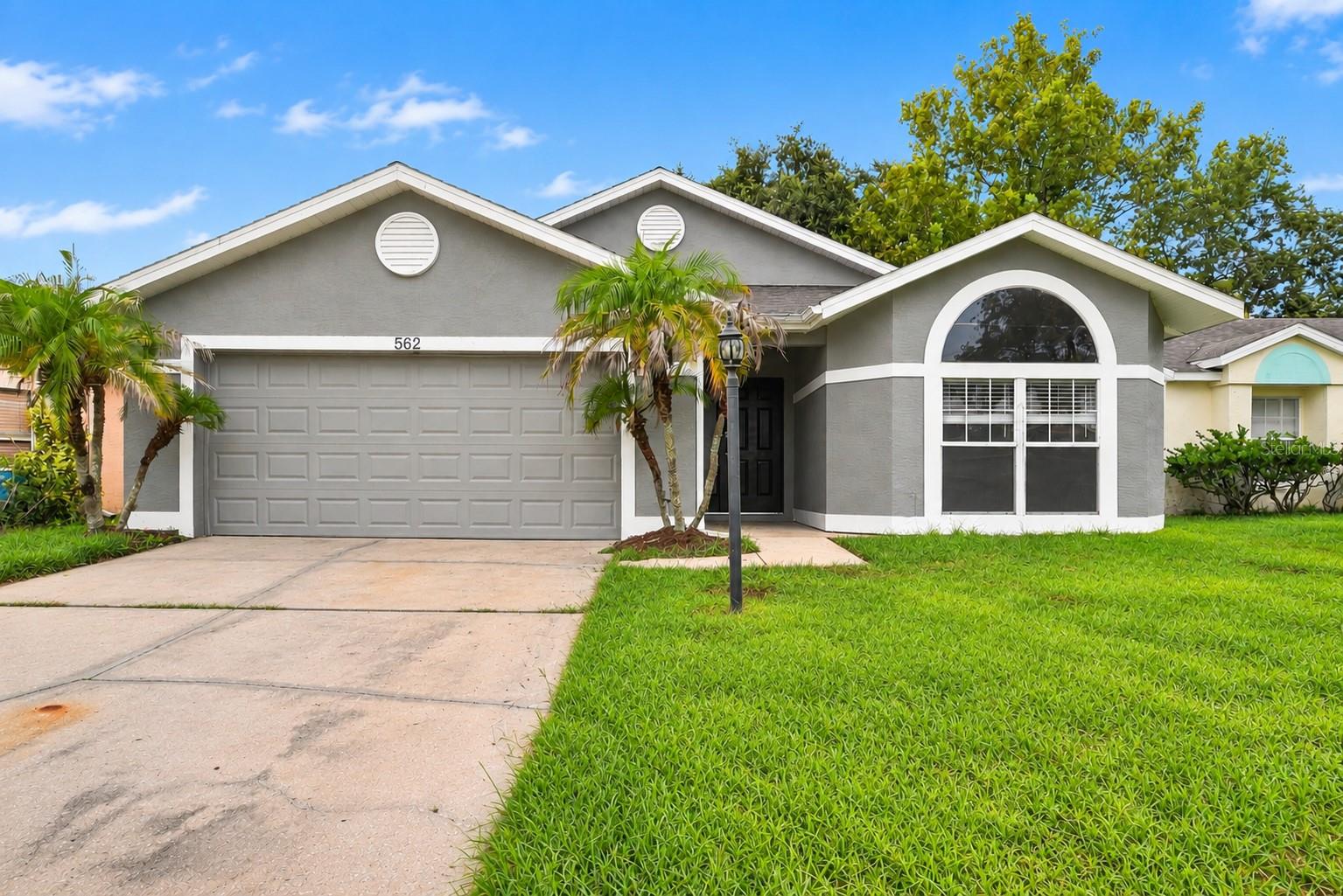 562 SHORT PINE CIRCLE