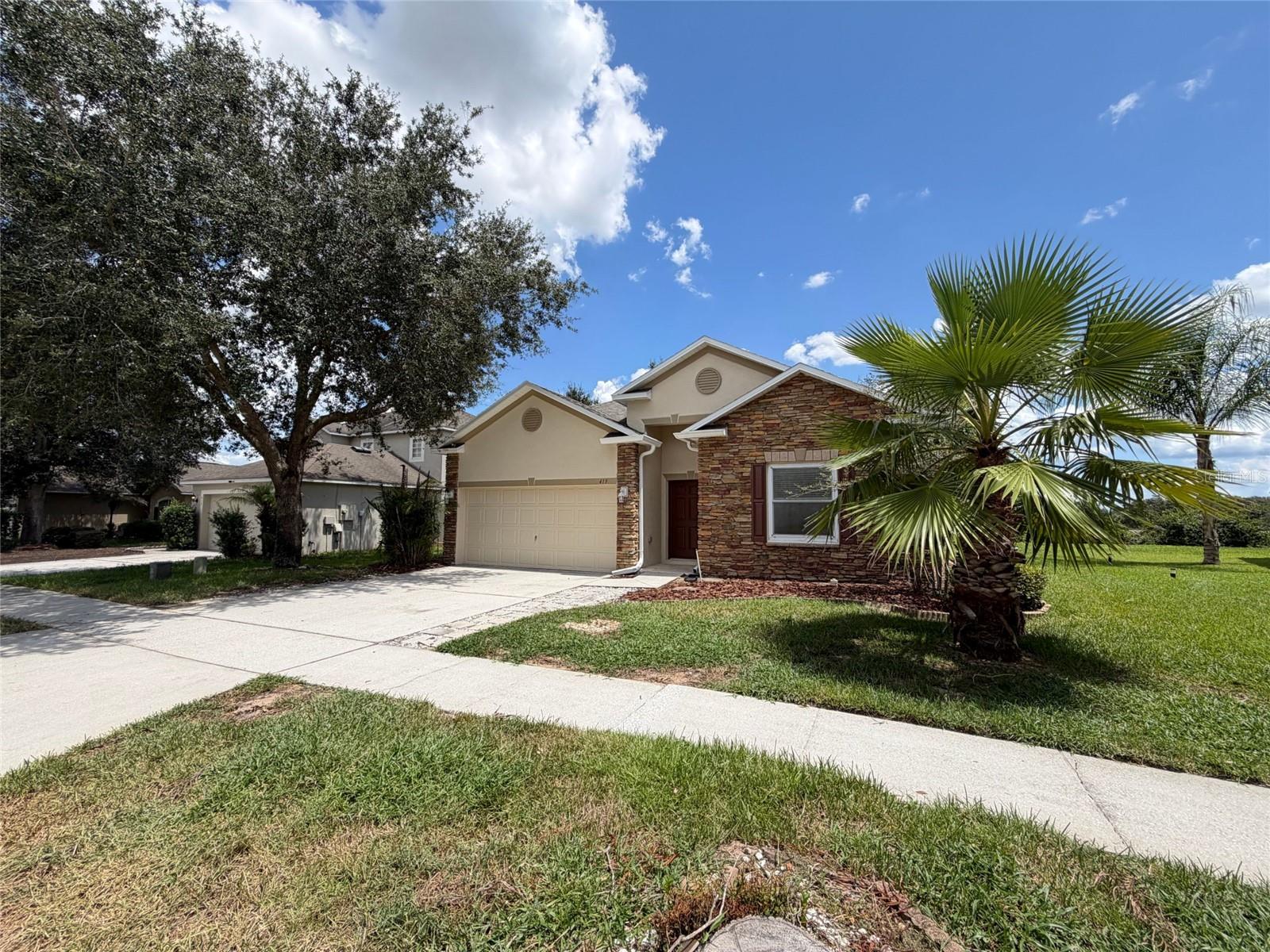 Listing photo 1 for 419 Hammerstone Ave